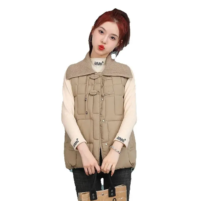 2025Осенне-зимний женский хлопковый стеганый жилет с лацканами, теплая женская куртка без рукавов, студенческое пальто, жилеты, женский жилет Chaleco Mujer
2025Осенне-зимний женский хлопковый стеганый жилет с лацканами, теплая женская куртка без рукавов, студенческое пальто, жилеты, женский жилет Chaleco Mujer