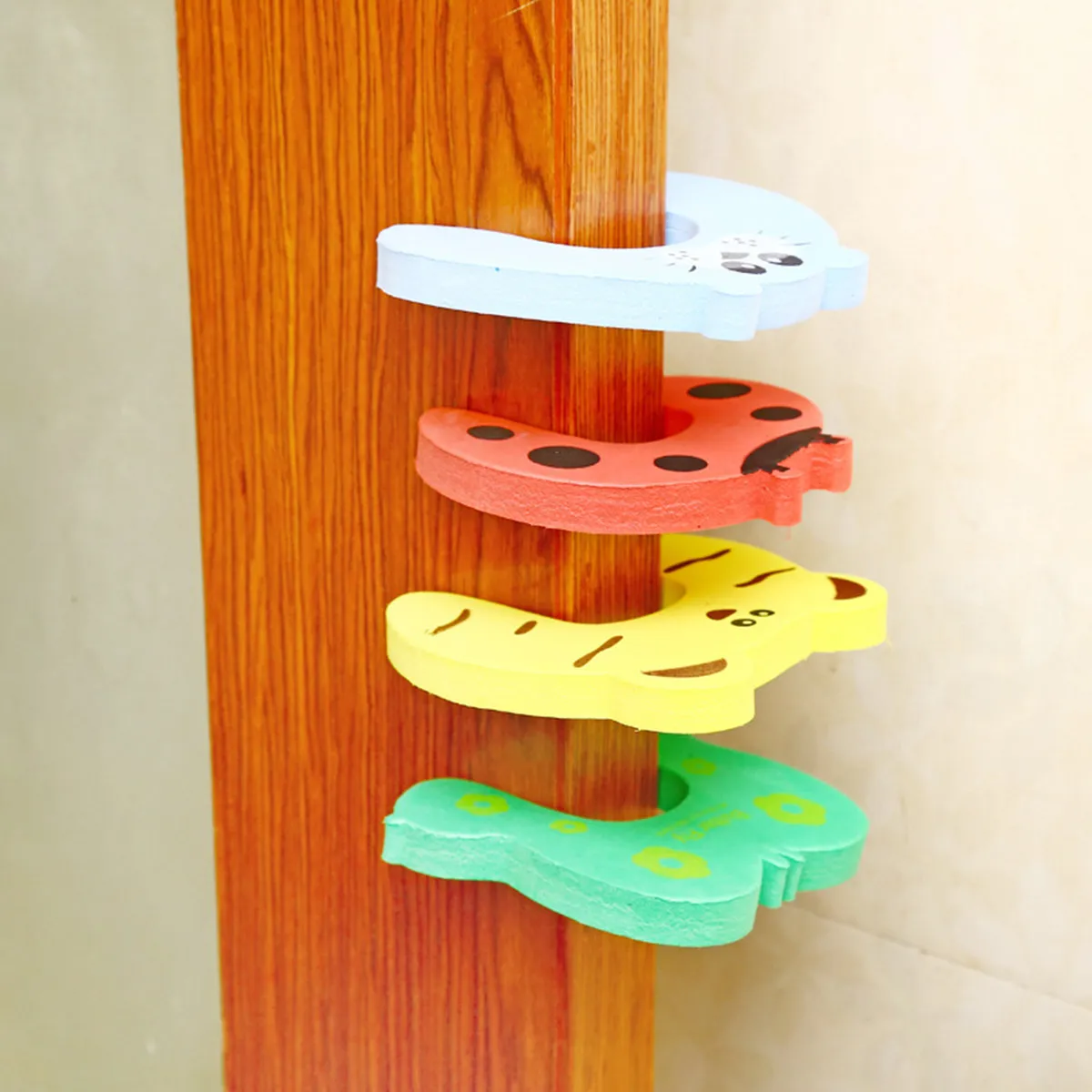 1Pcs Safety Door Stopper Finger Pinch Guard for Kids Child Hand Protection Cushion Door Security Card Quiet Close Feature
1Pcs Safety Door Stopper Finger Pinch Guard for Kids Child Hand Protection Cushion Door Security Card Quiet Close Feature