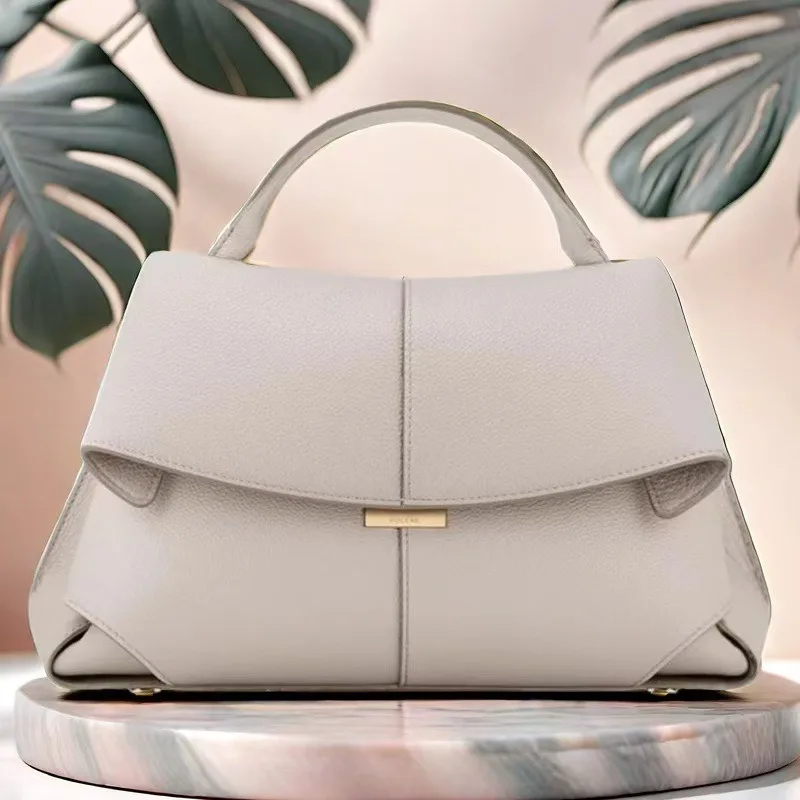 Genuine Leather French Chic Vintage Crossbody Bag 2025 Fashion Pleated Handbag Cowhide Fashion Pleated Shoulder Handbag
Genuine Leather French Chic Vintage Crossbody Bag 2025 Fashion Pleated Handbag Cowhide Fashion Pleated Shoulder Handbag