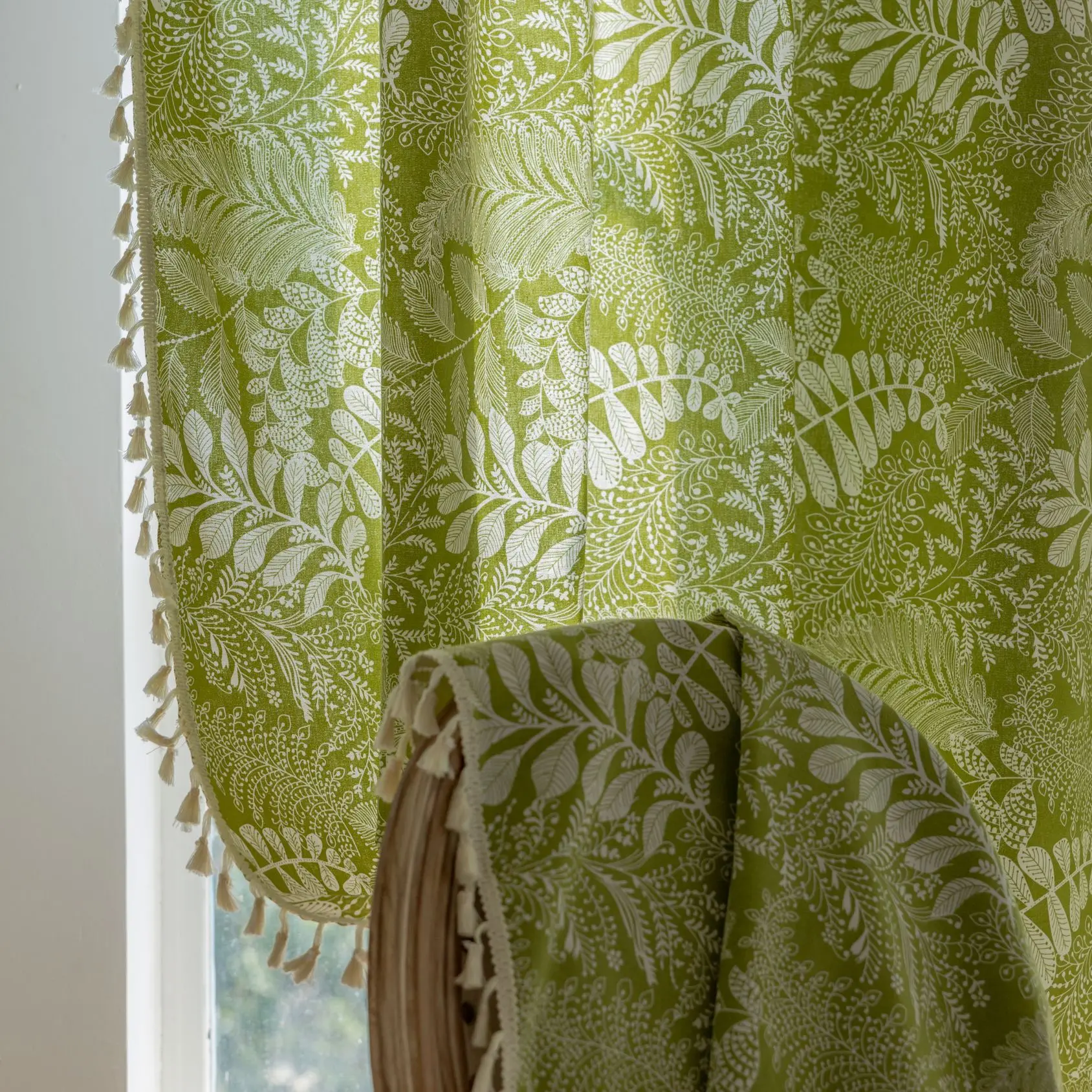 Green Plant & Floral Pattern Printed Tassel Curtains - Ready-made Decorative Window Treatments
Green Plant & Floral Pattern Printed Tassel Curtains - Ready-made Decorative Window Treatments