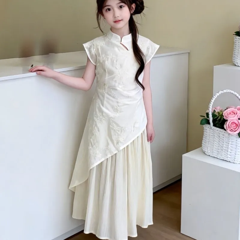 Children's Summer 2026 New Cheongsam Skirt Girls' New Chinese Princess Skirt Kids' Short Sleeved Qipao Dress For Gift LJ625
Children's Summer 2026 New Cheongsam Skirt Girls' New Chinese Princess Skirt Kids' Short Sleeved Qipao Dress For Gift LJ625