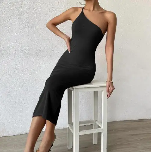 Tight Fitting Women's Dress, Summer New Style, Solid Color, Sloping Collar, Backless, Waist Bag, Hip Dress Suitable for Banquets
Tight Fitting Women's Dress, Summer New Style, Solid Color, Sloping Collar, Backless, Waist Bag, Hip Dress Suitable for Banquets