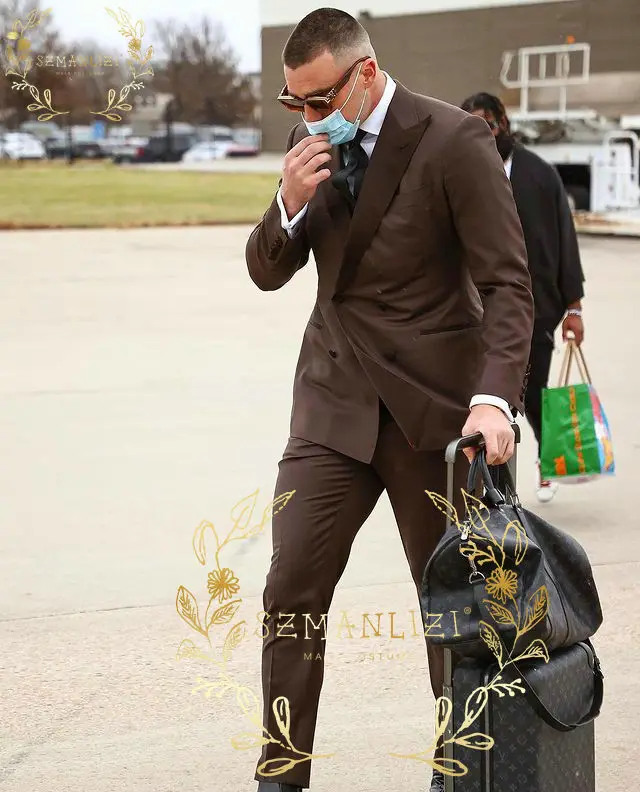 2022 Latest Coat Pant Designs Brown Double Breasted Men Suits For Groom Wedding Tuxedos Peaked Lapel Formal Prom Best Man Blazer
2022 Latest Coat Pant Designs Brown Double Breasted Men Suits For Groom Wedding Tuxedos Peaked Lapel Formal Prom Best Man Blazer