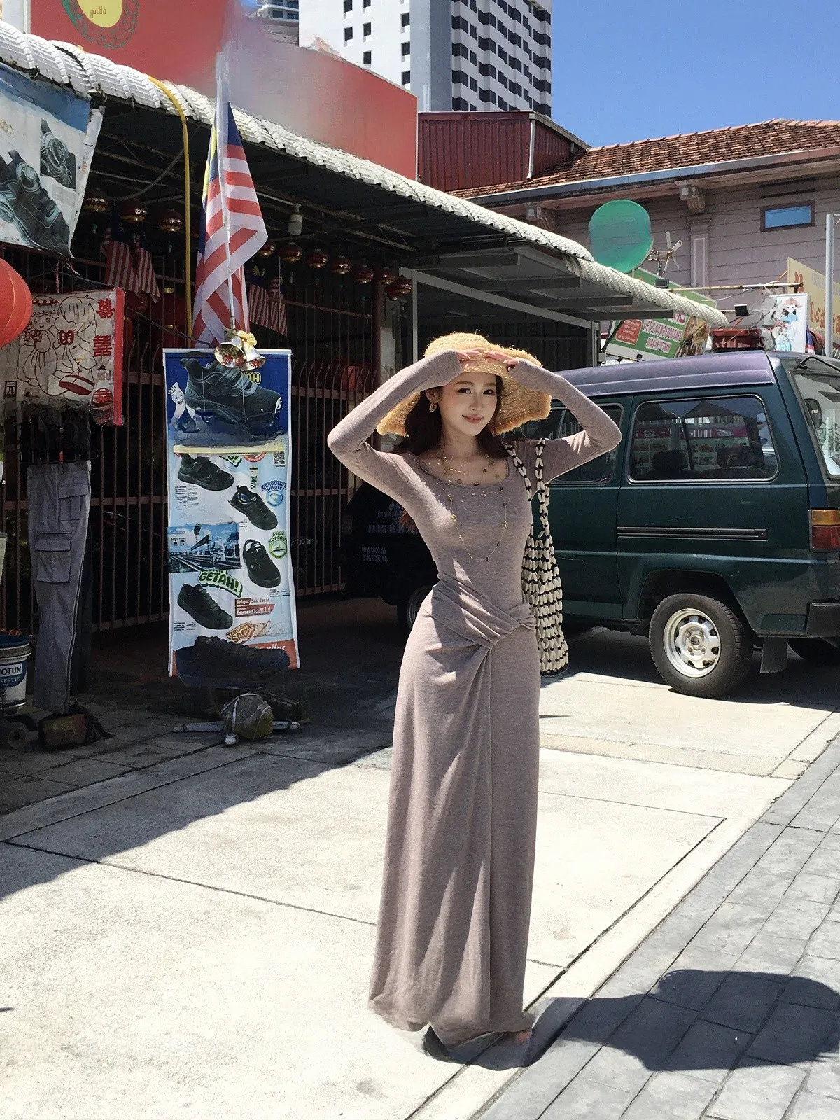 Женская длинная юбка Wild Kiwi Vaion Dr Slim Fit с асимметричной талией и зауженным силуэтом, новинка весенней коллекции, для повседневной носки, из мягкой ткани
Женская длинная юбка Wild Kiwi Vaion Dr Slim Fit с асимметричной талией и зауженным силуэтом, новинка весенней коллекции, для повседневной носки, из мягкой ткани