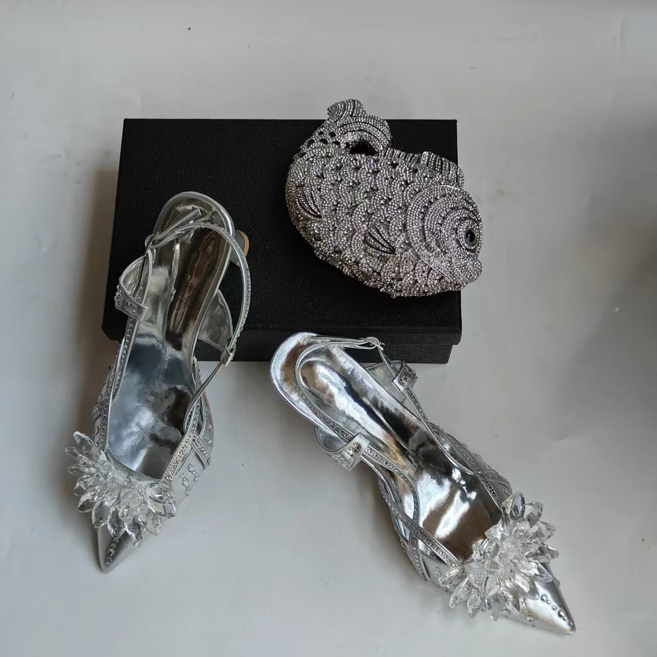 LNATISNOVA Lady Rhinestones Sandals and Clutch Purse Set Gems Shoes Set Italian High Heels Shoe for Wedding Party
LNATISNOVA Lady Rhinestones Sandals and Clutch Purse Set Gems Shoes Set Italian High Heels Shoe for Wedding Party