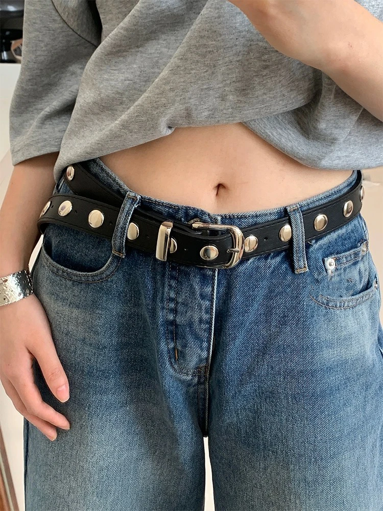 Women's Fashion Studded Faux Leather Belt Punk Metal Buckle Waistband Goth PU for Jeans And Dresses
Women's Fashion Studded Faux Leather Belt Punk Metal Buckle Waistband Goth PU for Jeans And Dresses