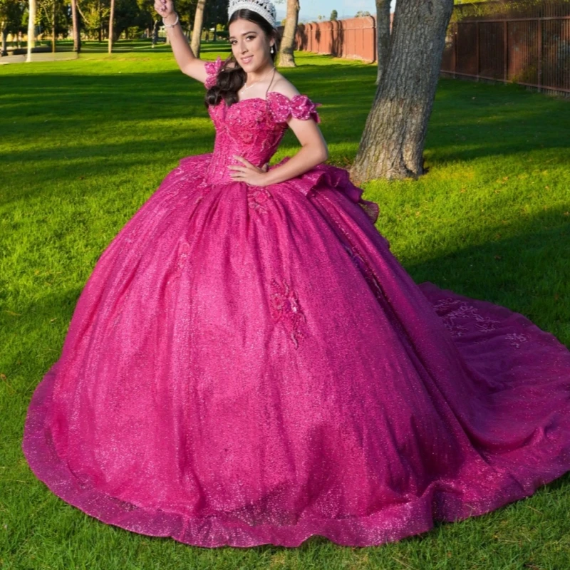 Rose Red Shiny Quinceanera Dresses Ball Gown Off The Shoulder Applique Bow Beads Tull Corset Sweet 16 Dress Vestidos De 15 Anos
Rose Red Shiny Quinceanera Dresses Ball Gown Off The Shoulder Applique Bow Beads Tull Corset Sweet 16 Dress Vestidos De 15 Anos