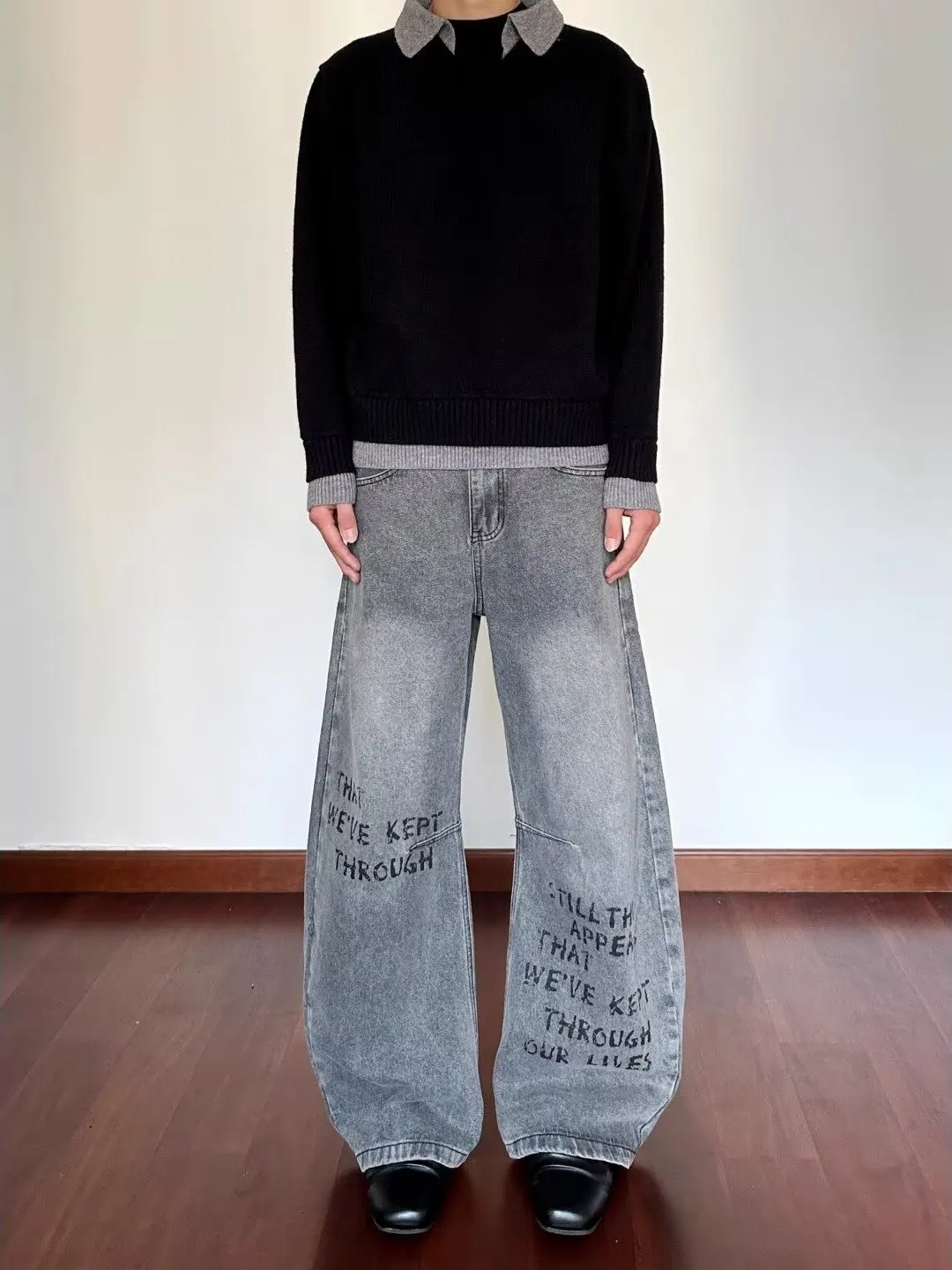 American Retro e ey Slogan Print Curved Knife Jeans Men Women Loose Casual Versatile Wide Leg Floor Length Pants
American Retro e ey Slogan Print Curved Knife Jeans Men Women Loose Casual Versatile Wide Leg Floor Length Pants