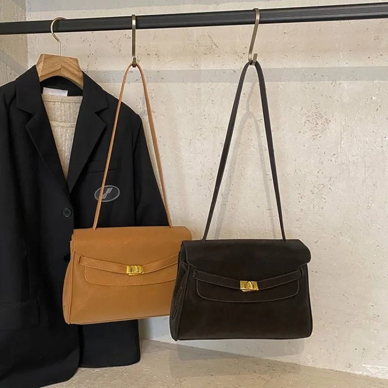 High-End Designer Solid Color Diaper Bags For Ladies Parisian Elegant Messenger Bag Simple Crossbody Bag Luxury Fashion Tote Bag
High-End Designer Solid Color Diaper Bags For Ladies Parisian Elegant Messenger Bag Simple Crossbody Bag Luxury Fashion Tote Bag