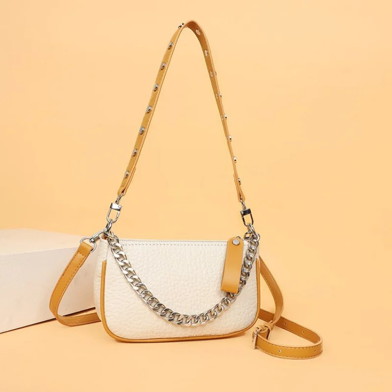 Fashionable Luxury Brand Leather Women's Shoulder Bag Famous Designer Elegant Classic Classy Artistry Daily Bag
Fashionable Luxury Brand Leather Women's Shoulder Bag Famous Designer Elegant Classic Classy Artistry Daily Bag