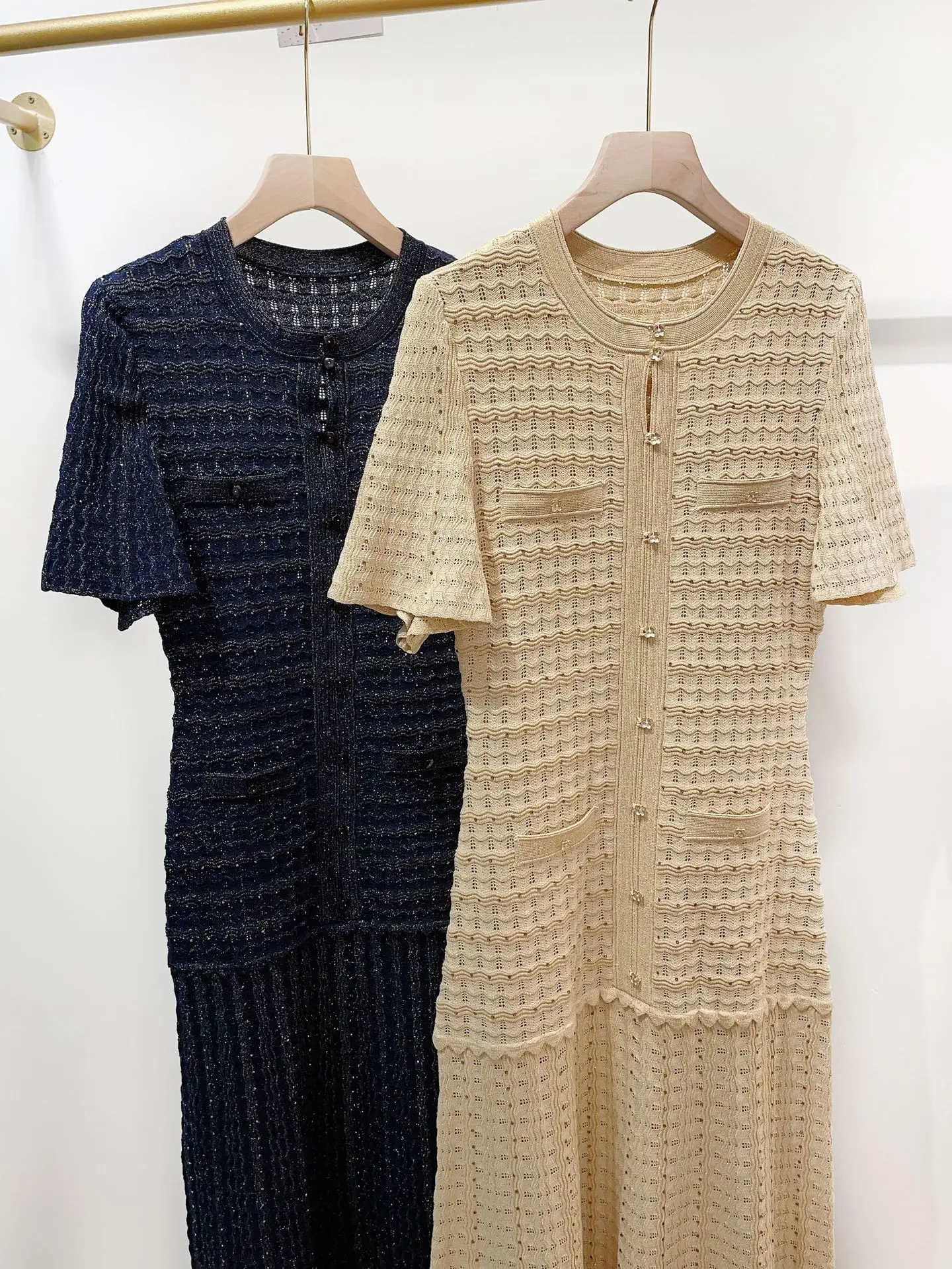 Women Single Breasted Round Neck Diamond Embellished Bodycone Waist Maxi Knitted Dress
Women Single Breasted Round Neck Diamond Embellished Bodycone Waist Maxi Knitted Dress