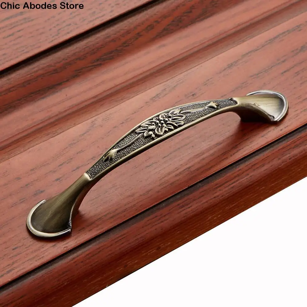 1 Pcs Bronze Cupboard Dresser Cabinet Furniture Hardware Pull handles Door Knobs Drawer Handles
1 Pcs Bronze Cupboard Dresser Cabinet Furniture Hardware Pull handles Door Knobs Drawer Handles