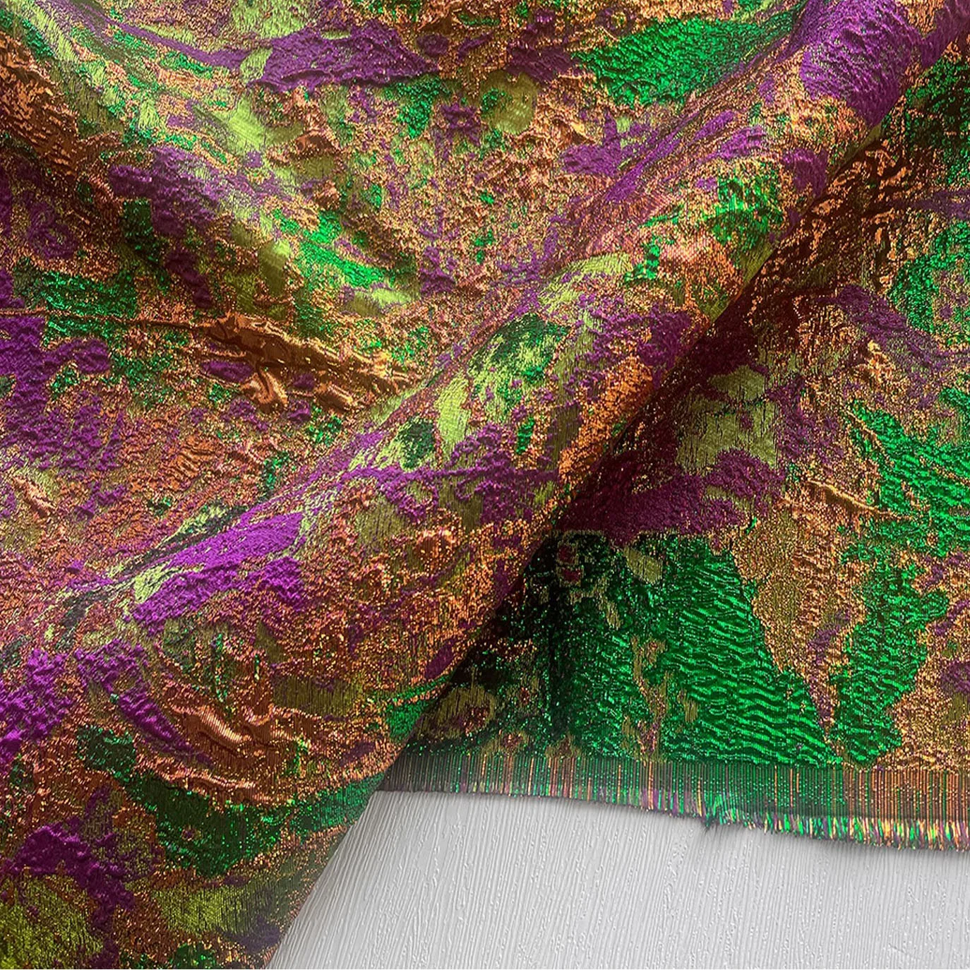 1 ярд Винтажный стиль позолоченная жаккардовая ткань Рельефная трехмерная текстура лоскутное пальто, костюм, сумка дизайнерская ткань для одежды
1 ярд Винтажный стиль позолоченная жаккардовая ткань Рельефная трехмерная текстура лоскутное пальто, костюм, сумка дизайнерская ткань для одежды