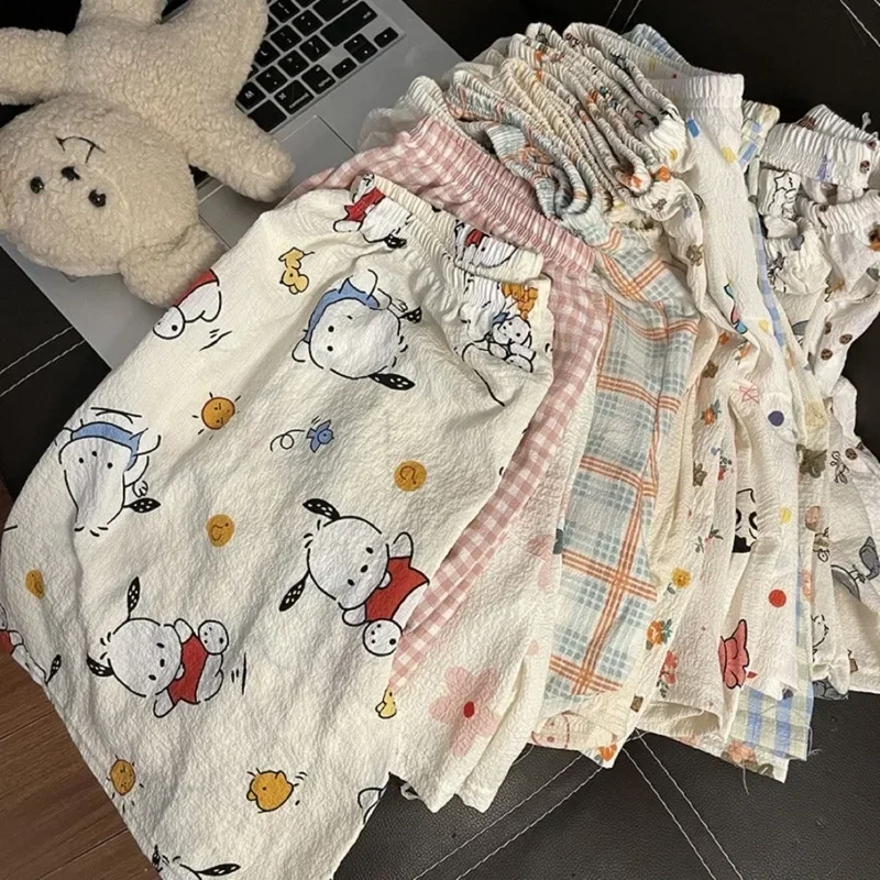 Новинка, пижамные штаны Sanrio серии понравичо, женские летние тонкие шорты Kuromi для студентов, одежда для кровати, Мультяшные домашние штаны, подарки для девочек
Новинка, пижамные штаны Sanrio серии понравичо, женские летние тонкие шорты Kuromi для студентов, одежда для кровати, Мультяшные домашние штаны, подарки для девочек