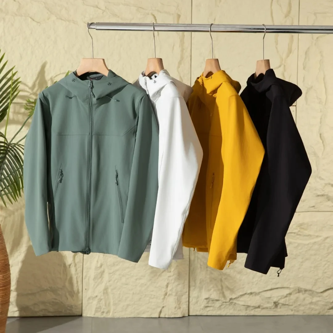 Men's Outdoor Casual Hooded Soft ell Jaet 3D Tailoring Windproof Water-resistant Faion Urban Sle Spring Autumn Wear
Men's Outdoor Casual Hooded Soft ell Jaet 3D Tailoring Windproof Water-resistant Faion Urban Sle Spring Autumn Wear