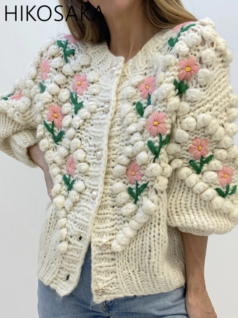 Korean Chic Vintage Floral Embroidery Sweet Sweaters Women 2024 Fall Winter Loose Cardigan O-neck Pearls Buttons Knitted Coats
Korean Chic Vintage Floral Embroidery Sweet Sweaters Women 2024 Fall Winter Loose Cardigan O-neck Pearls Buttons Knitted Coats