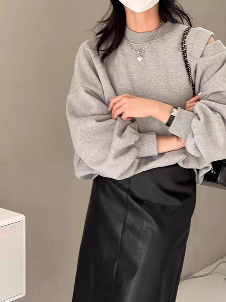 Faionable Hollow out Sweatirt And High Waist PU Leather Skirt Set Women's Versatile Autumn Winter Outfit
Faionable Hollow out Sweatirt And High Waist PU Leather Skirt Set Women's Versatile Autumn Winter Outfit