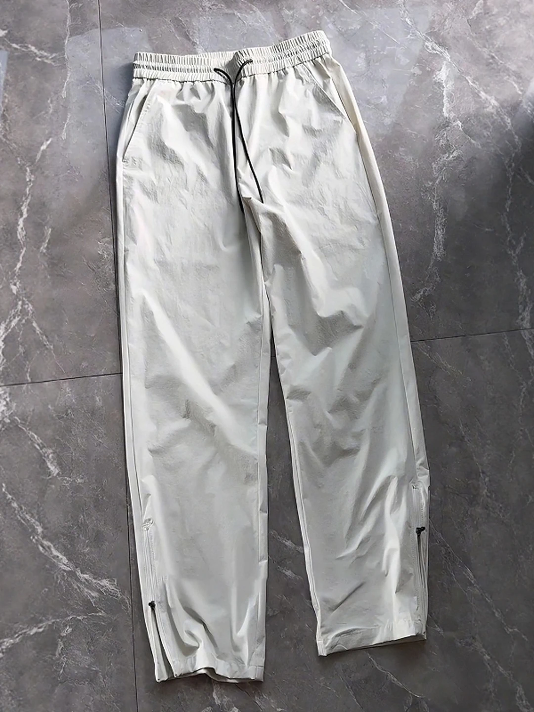 Легкие дышащие брюки для занятий спортом на открытом воздухе Qui Dry Ice Silk с боковой молнией для мужчин и женщин, брюки для скалолазания
Легкие дышащие брюки для занятий спортом на открытом воздухе Qui Dry Ice Silk с боковой молнией для мужчин и женщин, брюки для скалолазания