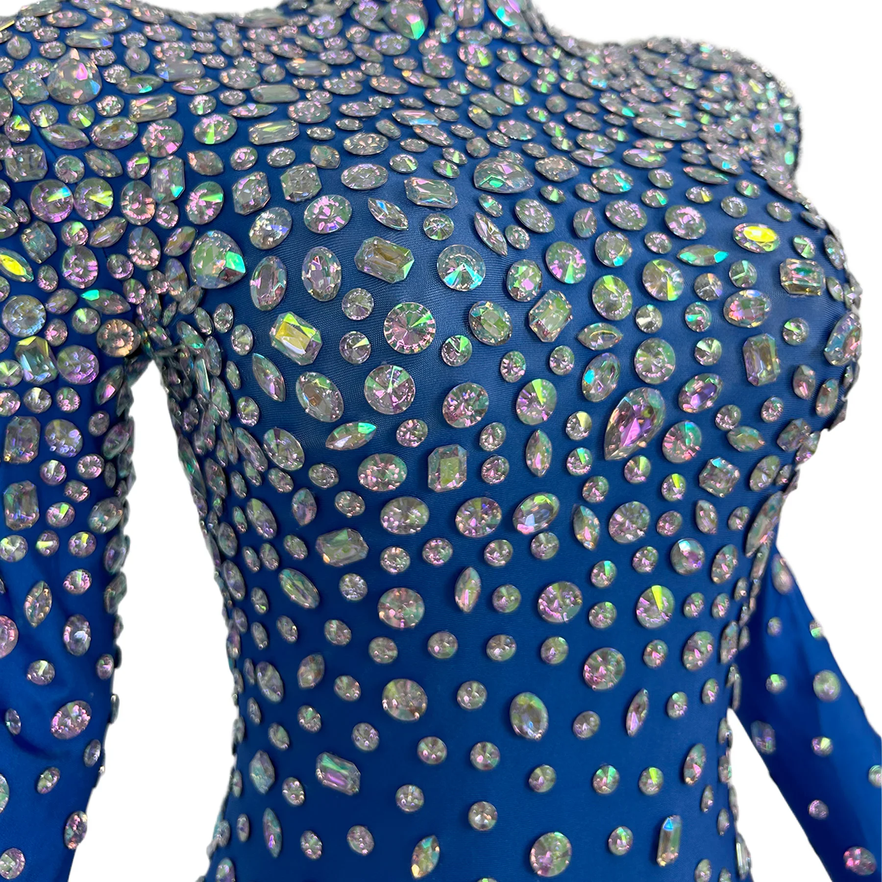 Dashuijing All Over Rhinestone Blue Jumpsuit with Long Sleeves Form-Fitting Silhouette and Flared Pants for Stage Events
Dashuijing All Over Rhinestone Blue Jumpsuit with Long Sleeves Form-Fitting Silhouette and Flared Pants for Stage Events