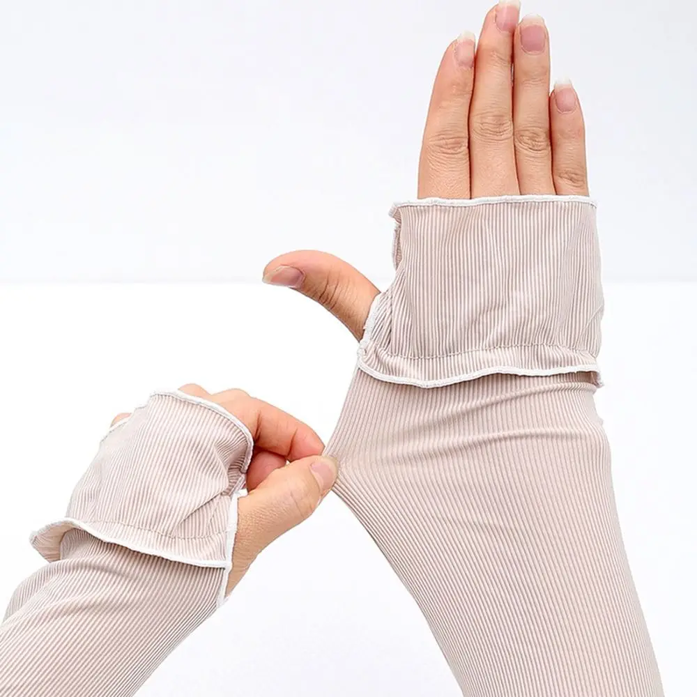 Comfortable Breathable Cooling Arm Sleeves UV Protection Quick Dry Sunscreen Sleeves Ice Silk Lightweight Ruffled Edge Sleeves
Comfortable Breathable Cooling Arm Sleeves UV Protection Quick Dry Sunscreen Sleeves Ice Silk Lightweight Ruffled Edge Sleeves