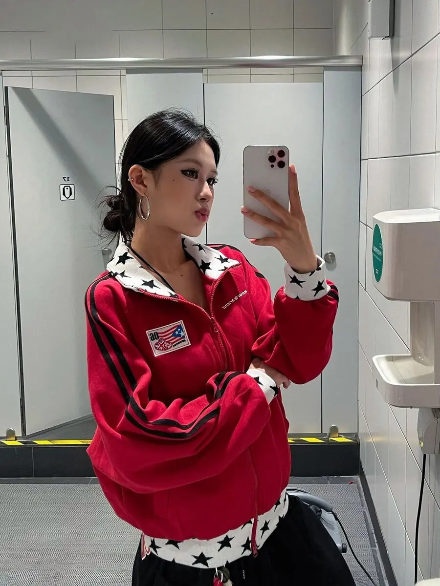 American Retro Star Collar Sweatirt Jaet Women's Loose Top Splicing Color Colion Design Spring 2025 New Sle
American Retro Star Collar Sweatirt Jaet Women's Loose Top Splicing Color Colion Design Spring 2025 New Sle