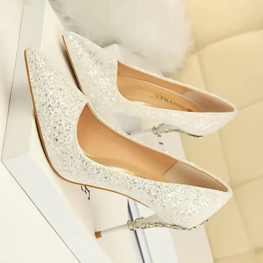BIGTREE Women 9.5cm High Heels Fetish Pumps Lady Wedding Bridal Heels Catwalk Scarpins Clubwear Gold Sequins Glitter White Shoes
BIGTREE Women 9.5cm High Heels Fetish Pumps Lady Wedding Bridal Heels Catwalk Scarpins Clubwear Gold Sequins Glitter White Shoes