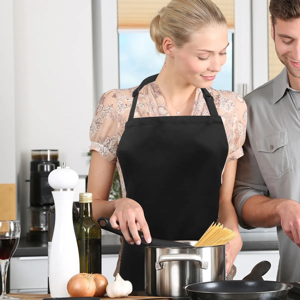 3Pcs Waterproof Utility Apron with Pockets for Keys Phone Cash Salon Kitchen Cafe Hotel Restaurant Barber Shop Hairdresser
3Pcs Waterproof Utility Apron with Pockets for Keys Phone Cash Salon Kitchen Cafe Hotel Restaurant Barber Shop Hairdresser