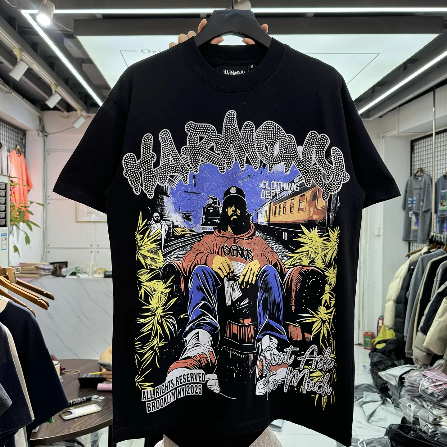 Harmony Tee American Street Style Short Sleeve T-Shirt Cartoon Pattern Printed Loose Fit Fashionable Cotton round Neck Top
Harmony Tee American Street Style Short Sleeve T-Shirt Cartoon Pattern Printed Loose Fit Fashionable Cotton round Neck Top