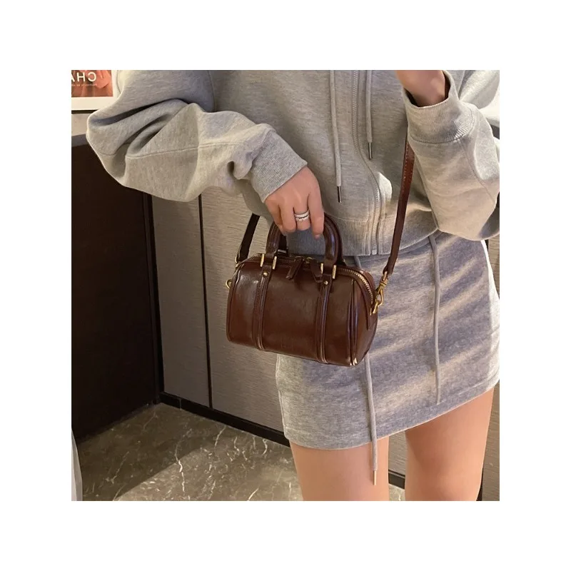2025 Hot Selling Retro Fashion Exquisite High-quality Handbag for Women, Single Shoulder Crossbody Bag Purses and Handbags
2025 Hot Selling Retro Fashion Exquisite High-quality Handbag for Women, Single Shoulder Crossbody Bag Purses and Handbags