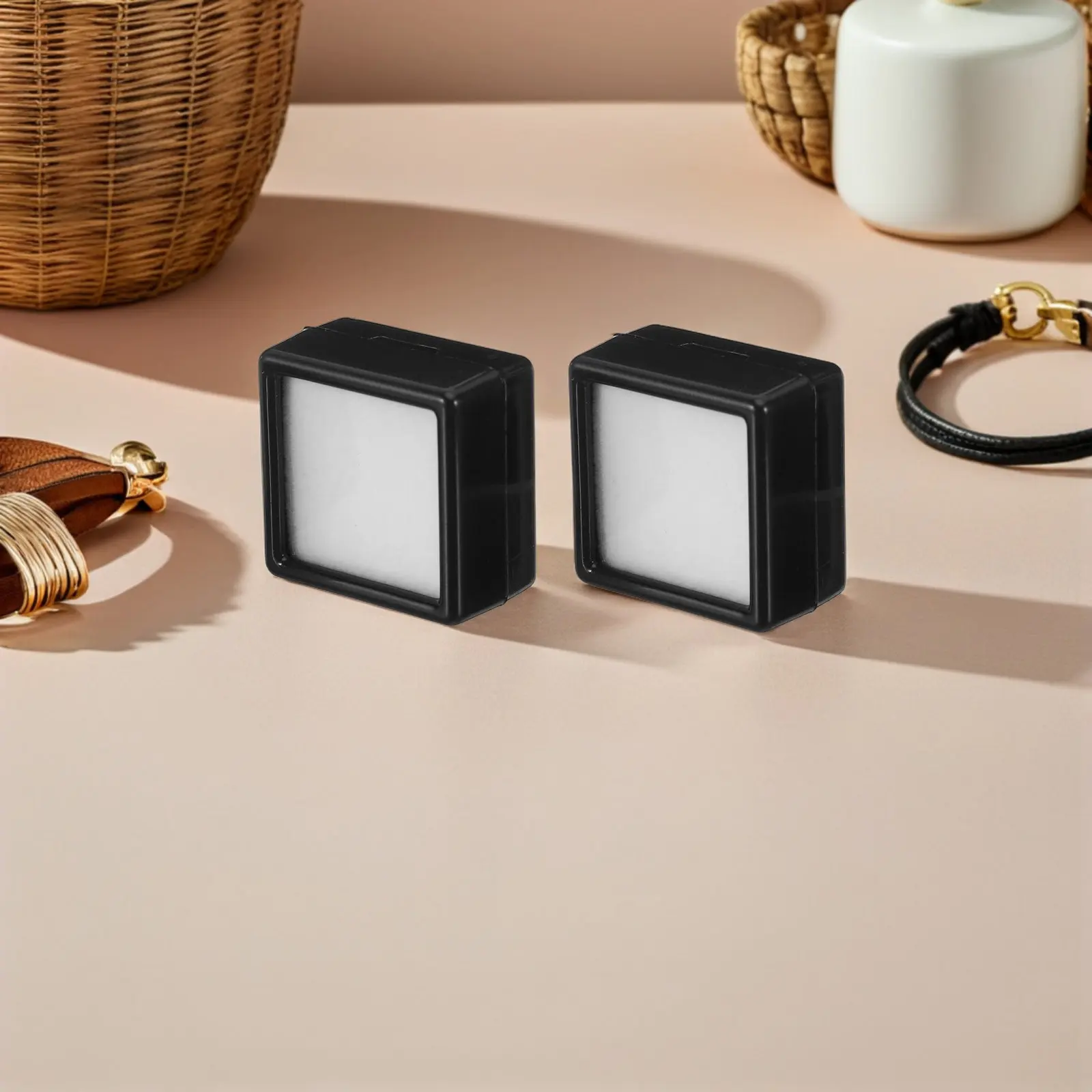 Набор из 20 миниатюрных квадратных акриловых витрин для ювелирных изделий и драгоценных камней, 1.2x1.2x0.7 дюйма, устойчивые к царапинам
Набор из 20 миниатюрных квадратных акриловых витрин для ювелирных изделий и драгоценных камней, 1.2x1.2x0.7 дюйма, устойчивые к царапинам