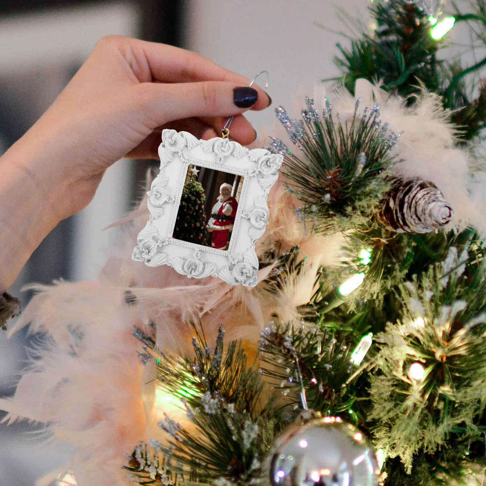 3D Embossed Christmas Tree Photo Frame Ornament Xmas Hanging Picture Decor Vintage Resin Wall Tabletop Display Holiday
3D Embossed Christmas Tree Photo Frame Ornament Xmas Hanging Picture Decor Vintage Resin Wall Tabletop Display Holiday