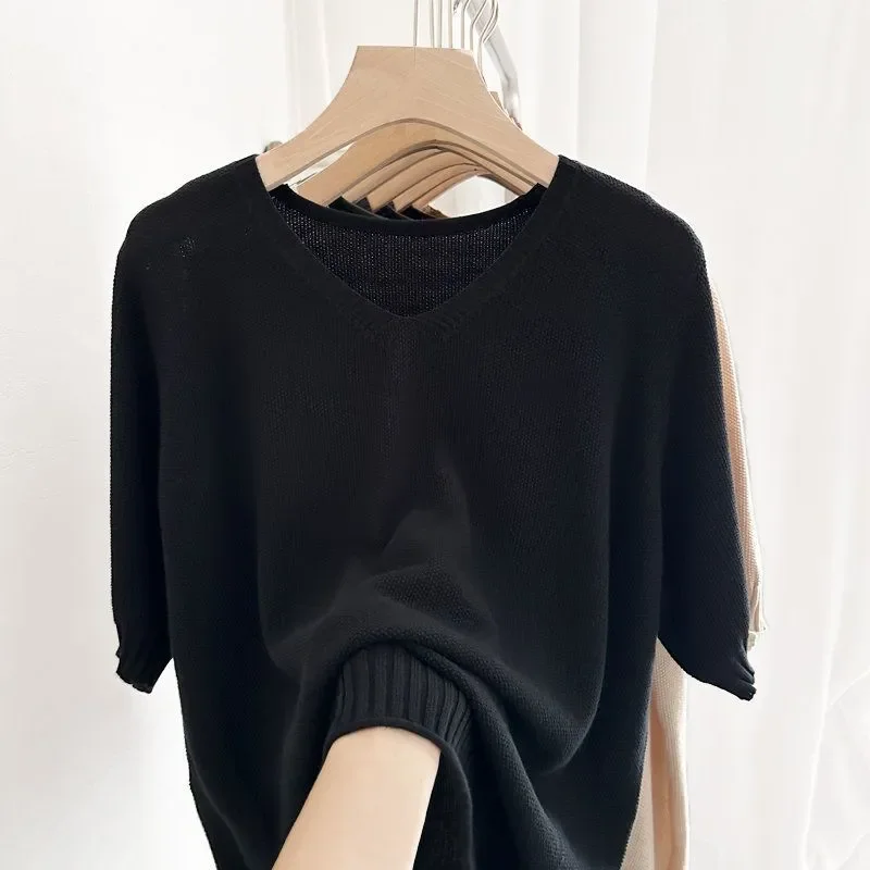 Plus Size Womens V Neck Short Sleeve Knit T Shirt Loose Casual Cotton Summer Top
Plus Size Womens V Neck Short Sleeve Knit T Shirt Loose Casual Cotton Summer Top