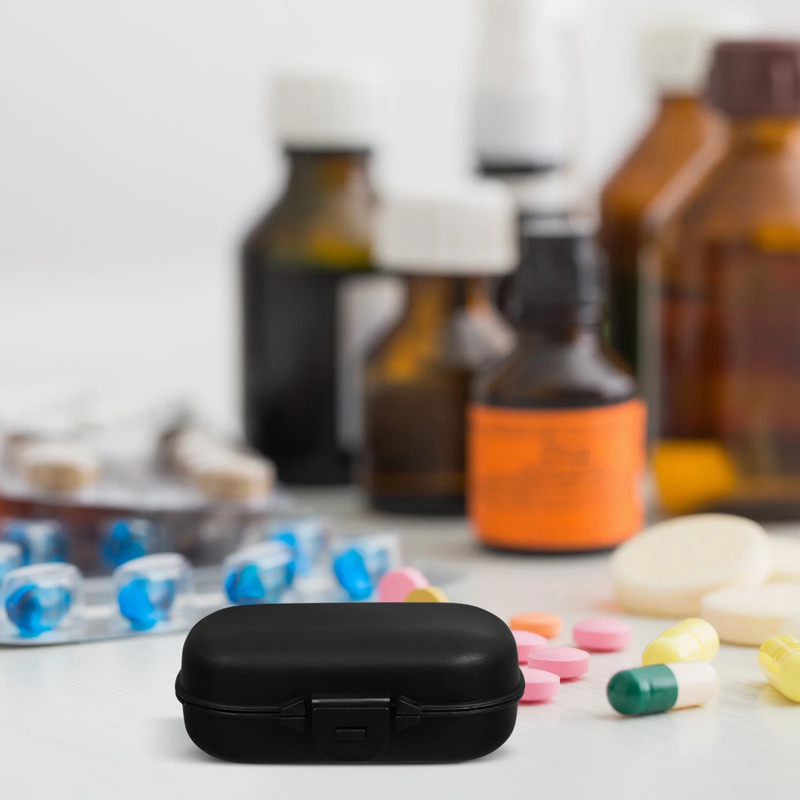 Portable Pill Case Hard Shell Folding Glasses Case for Women Men Travel Eyeglass Organizer Aesthetic Medicine Holder Snap
Portable Pill Case Hard Shell Folding Glasses Case for Women Men Travel Eyeglass Organizer Aesthetic Medicine Holder Snap