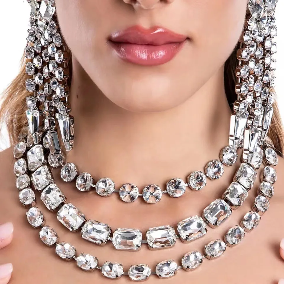 Fashion Hot Selling Large Size Rhinestone Choke Ring Women's Necklace Personalized Jewelry Geometry Crystal Choke Ring Wedding G
Fashion Hot Selling Large Size Rhinestone Choke Ring Women's Necklace Personalized Jewelry Geometry Crystal Choke Ring Wedding G