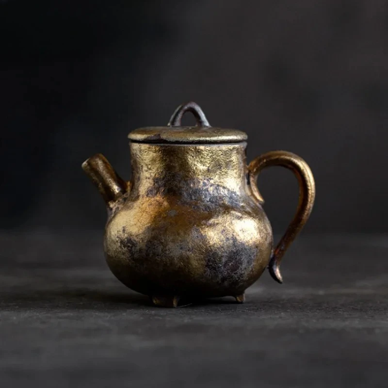 Чайник-заварник ручной работы 120 мл, золотисто-серебристый, на треноге, традиционный, с отверстием для заваривания, декоративный элемент для чая
Чайник-заварник ручной работы 120 мл, золотисто-серебристый, на треноге, традиционный, с отверстием для заваривания, декоративный элемент для чая