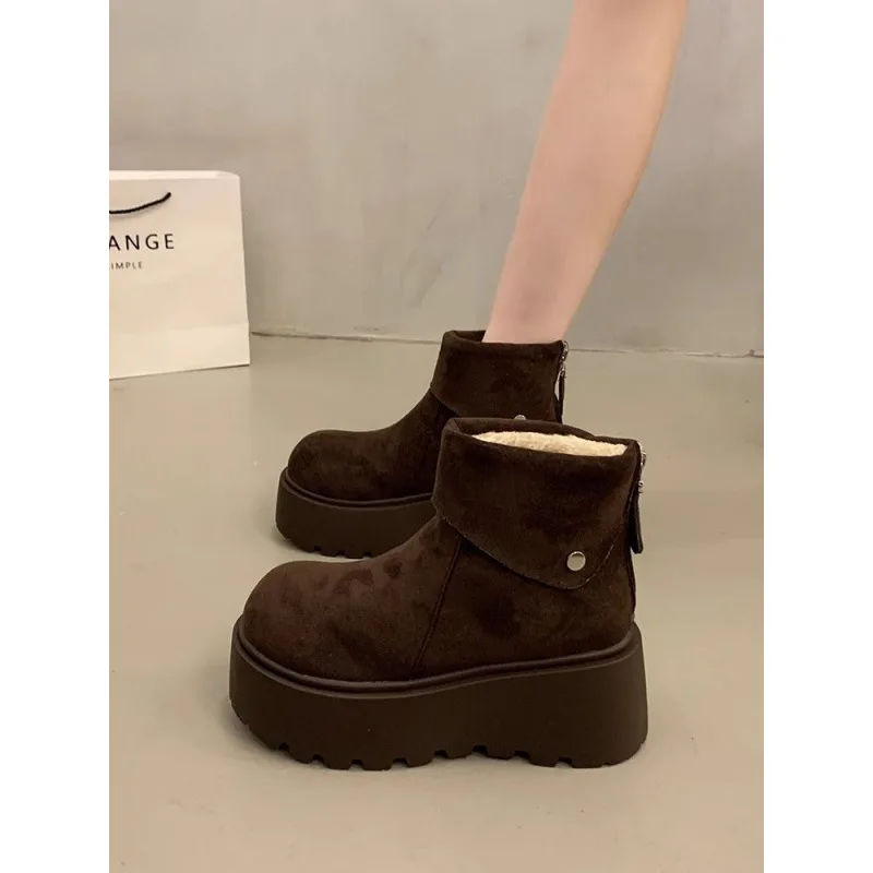 Warm Fleece Lined Thick Bottom Snow Boots Women's Fashion Increased Height Birkenshoes Casual Style Flat Heel Korean Version
Warm Fleece Lined Thick Bottom Snow Boots Women's Fashion Increased Height Birkenshoes Casual Style Flat Heel Korean Version