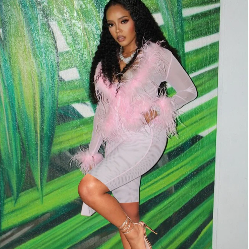 Feathers Patchwork See Through Mesh 2 Piece Set Women Fashion Long Sleeve Lace Up Cardigans Crop Top + Shorts Party Clubwear
Feathers Patchwork See Through Mesh 2 Piece Set Women Fashion Long Sleeve Lace Up Cardigans Crop Top + Shorts Party Clubwear