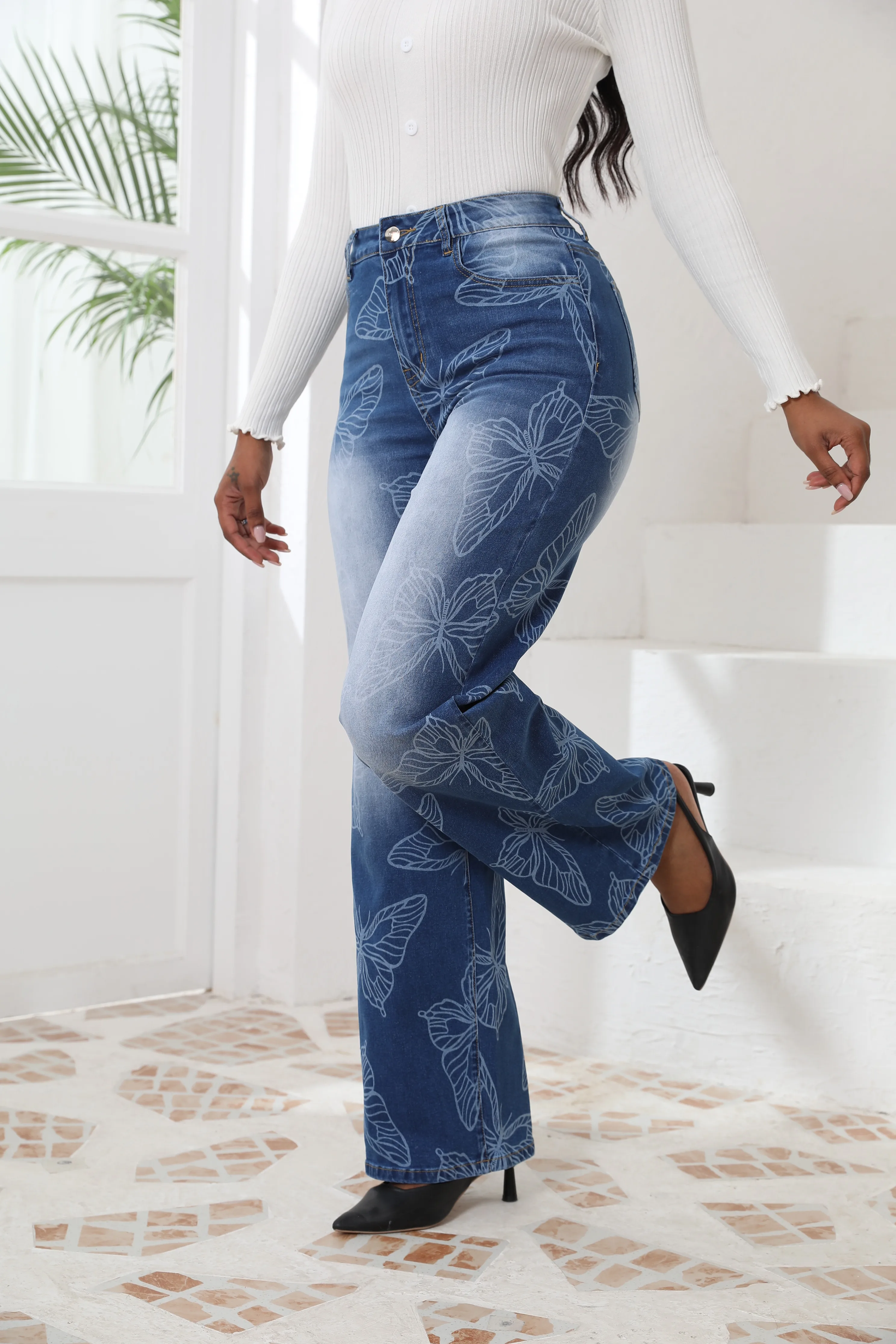 Jeans Women High Waist Straight-crotch Loose Slim American Retro Embroidered Butterfly
Jeans Women High Waist Straight-crotch Loose Slim American Retro Embroidered Butterfly
