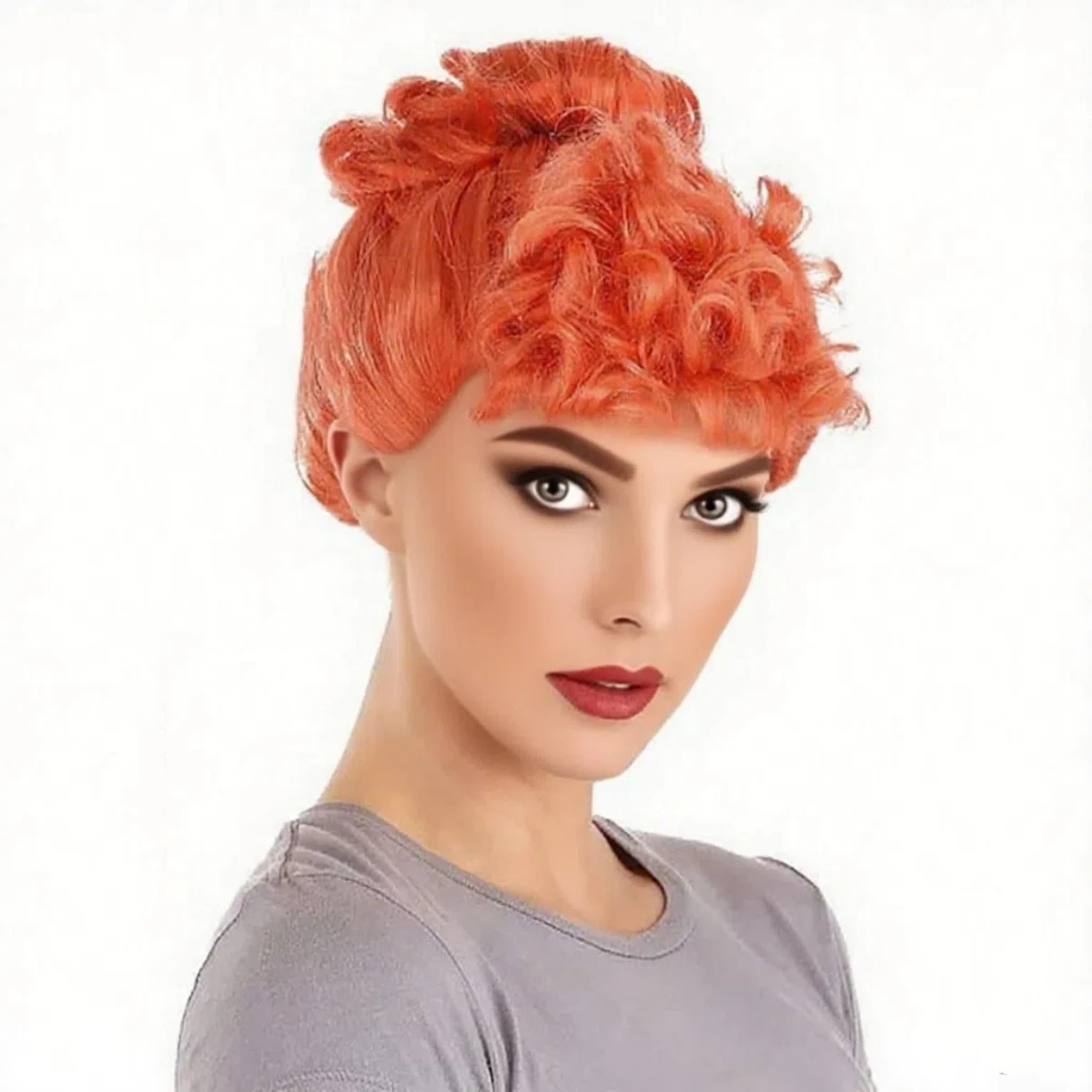 оранжево-красные кудрявые волосы, подходят для косплея. Синтетические парики.
оранжево-красные кудрявые волосы, подходят для косплея. Синтетические парики.