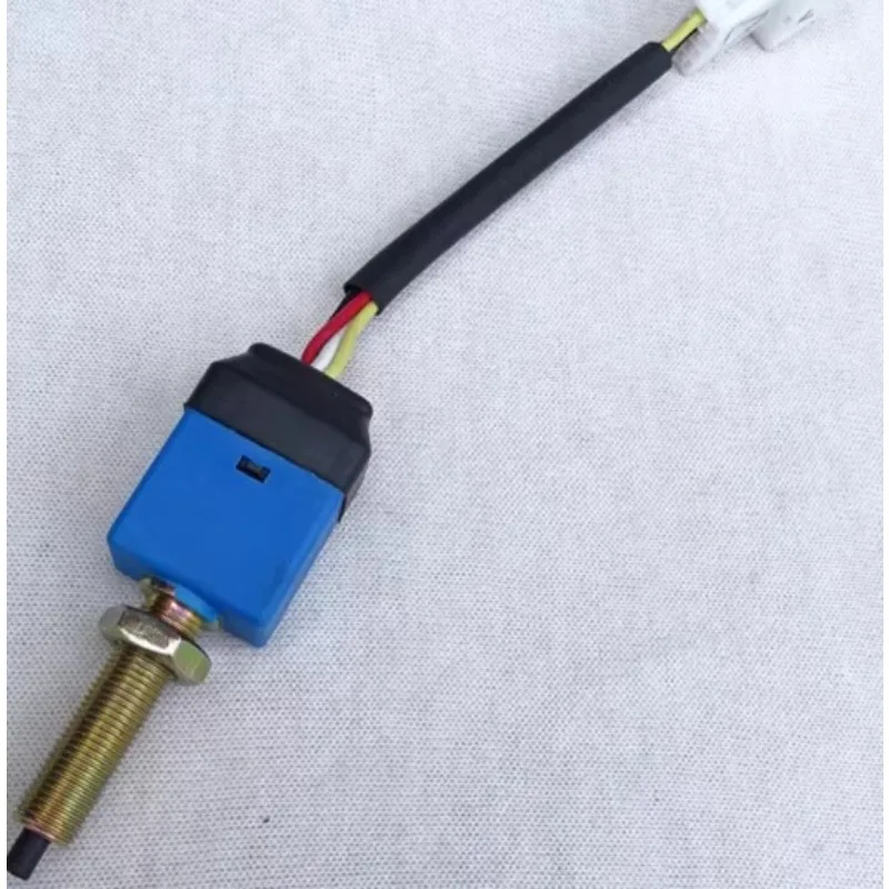 Switch Clutch Control Button Pedal Sensor for Baojun 560 2015-2017
Switch Clutch Control Button Pedal Sensor for Baojun 560 2015-2017