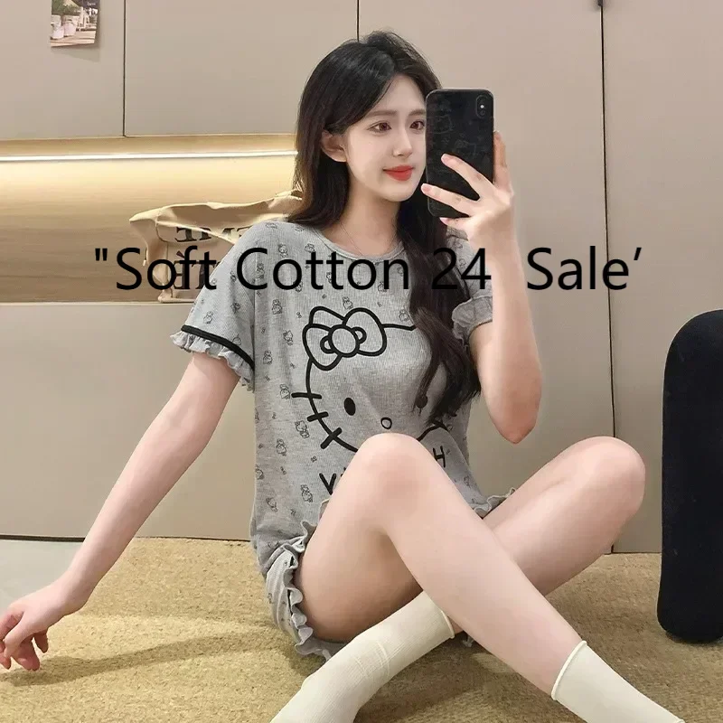 New summer Hello Kitty cartoon gray women's pajamas two-piece set of short-sleeved shorts sweet casual Hello Kitty loungewear
New summer Hello Kitty cartoon gray women's pajamas two-piece set of short-sleeved shorts sweet casual Hello Kitty loungewear