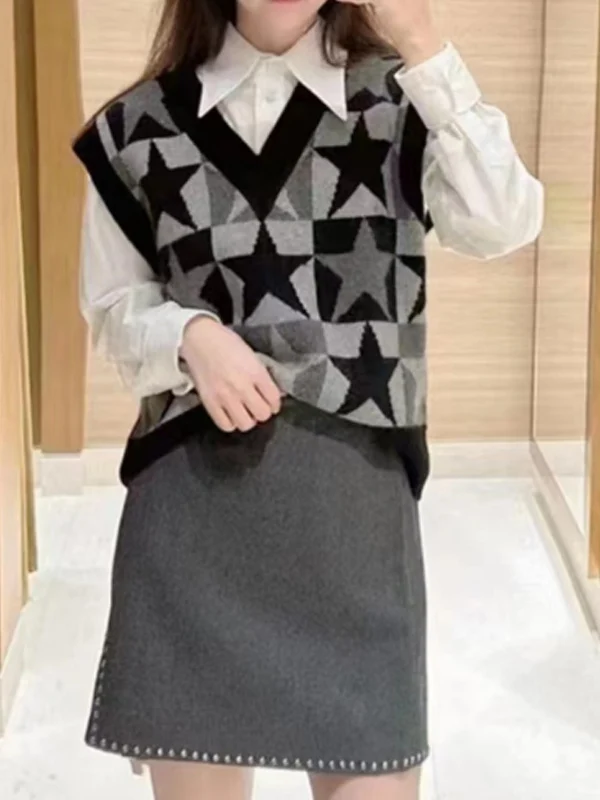 Женский вязаный жилет Quali S Home 2023 осень-зима, с V-образным вырезом, в стиле колледж, с узором «звезды», из шерсти, милый и стильный
Женский вязаный жилет Quali S Home 2023 осень-зима, с V-образным вырезом, в стиле колледж, с узором «звезды», из шерсти, милый и стильный