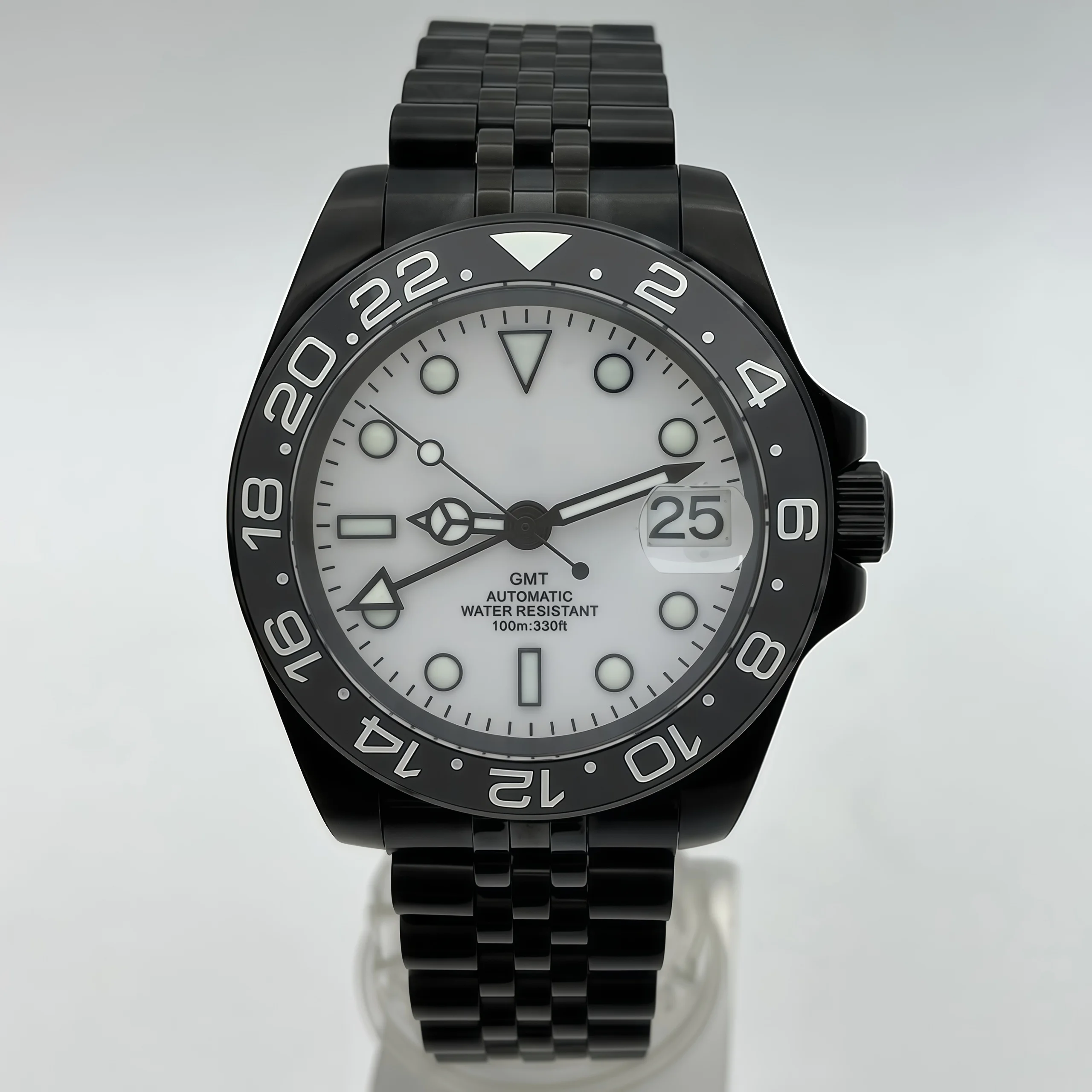40mm black PVD automatic mechanical watch sapphire glass red/green/black GMT Hand luminous dial DG3804 NH34A upscale men's watch
40mm black PVD automatic mechanical watch sapphire glass red/green/black GMT Hand luminous dial DG3804 NH34A upscale men's watch