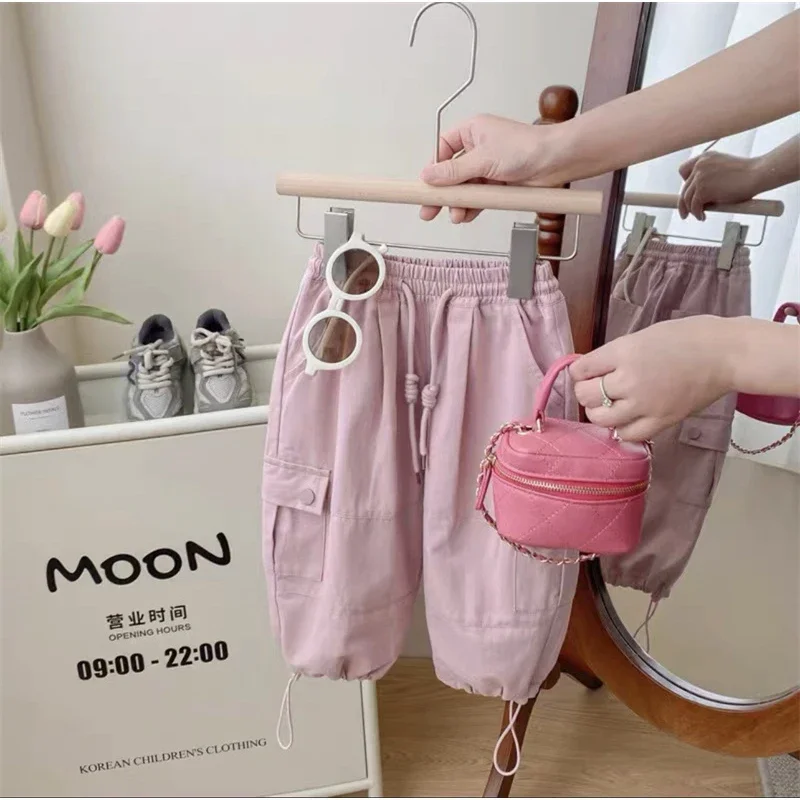Girls' Solid Colour Cargo Pants 2023 Kids High Waist Straight Trousers Spring Autumn Fashion Drawstring Elastic Waist Long Pants
Girls' Solid Colour Cargo Pants 2023 Kids High Waist Straight Trousers Spring Autumn Fashion Drawstring Elastic Waist Long Pants