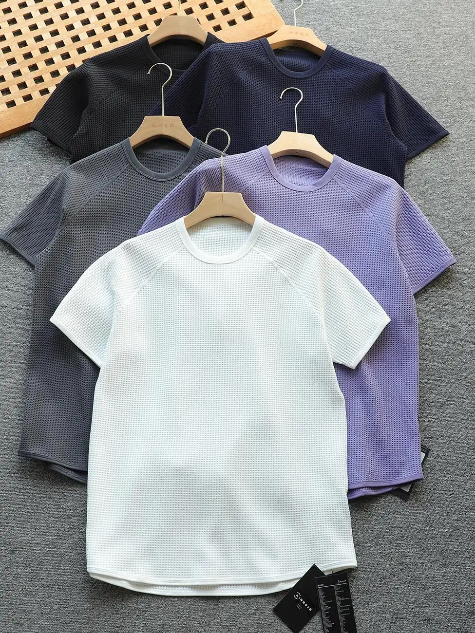 AIRBOX Luxury Quick Dry Men's Short Sleeve T-Shirt Outdoor Breathable Sweat Absorbent Waffle Pattern Summer Casual round Neck
AIRBOX Luxury Quick Dry Men's Short Sleeve T-Shirt Outdoor Breathable Sweat Absorbent Waffle Pattern Summer Casual round Neck
