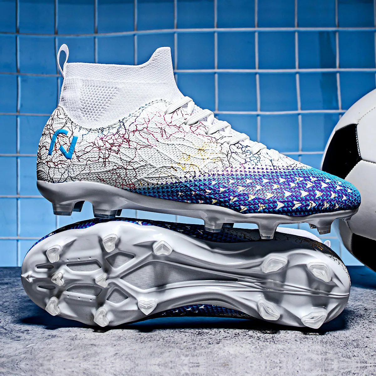 Лидер продаж, мягкие футбольные бутсы для взрослых с отскоком, профессиональная гибкая и стабильная спортивная обувь, легкие и мягкие туфли для ногтей
Лидер продаж, мягкие футбольные бутсы для взрослых с отскоком, профессиональная гибкая и стабильная спортивная обувь, легкие и мягкие туфли для ногтей