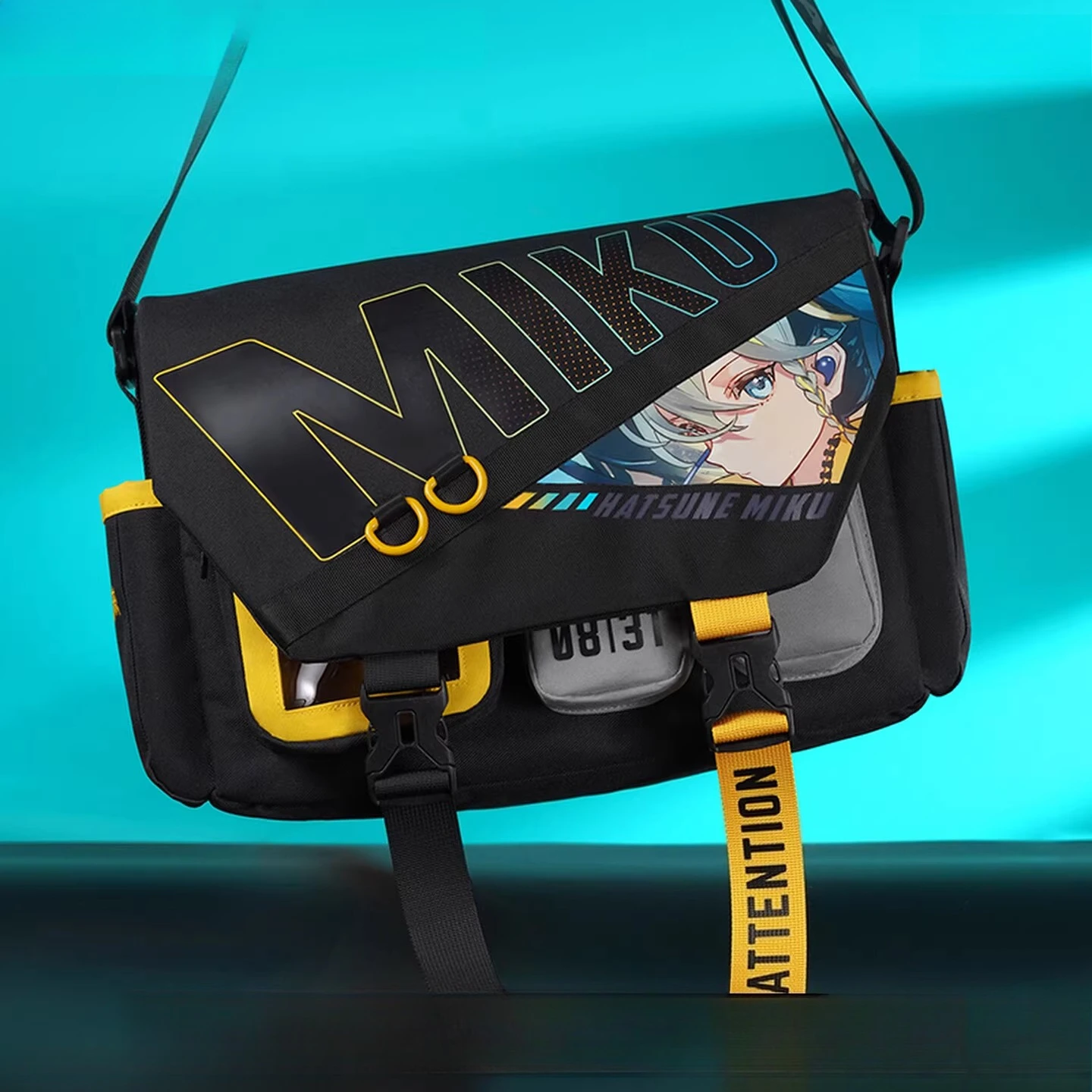 НОВАЯ сумка через плечо в стиле аниме Hatsune Miku для мужчин и женщин, вместительная дорожная сумка, модный подарок для студентов
НОВАЯ сумка через плечо в стиле аниме Hatsune Miku для мужчин и женщин, вместительная дорожная сумка, модный подарок для студентов