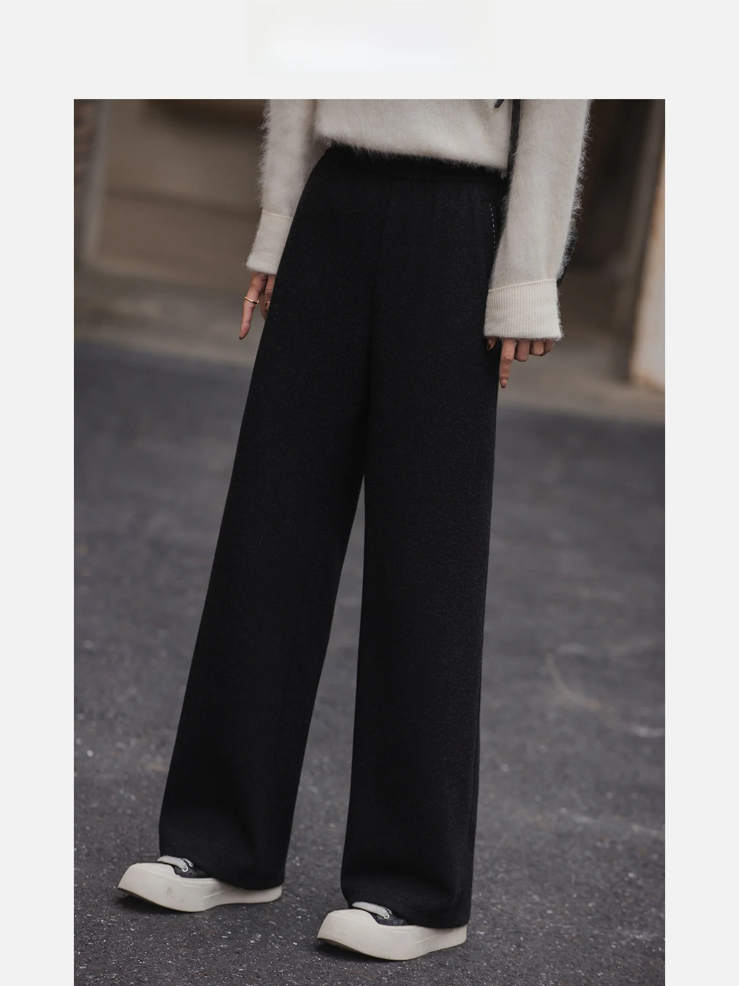 Женские повседневные брюки с высокой талией, широкими штанинами, утепленные флисом, с вышивкой, черные, осенне-зимние, новые, больших размеров
Женские повседневные брюки с высокой талией, широкими штанинами, утепленные флисом, с вышивкой, черные, осенне-зимние, новые, больших размеров