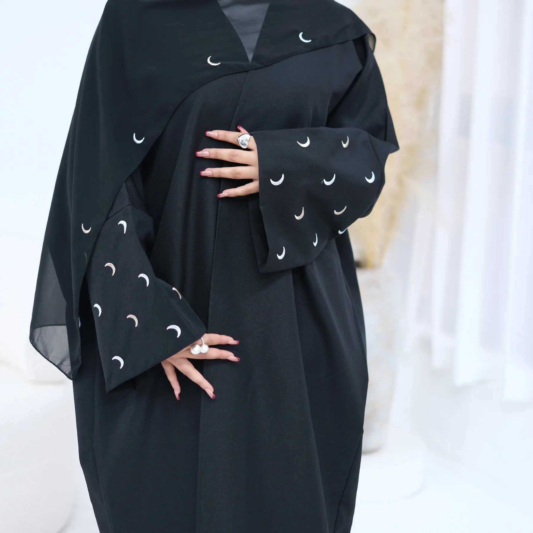 Middle East Dubai Open Abaya Women Muslim Hijab Dress Embroidery Long Robe Kimono Cardigan Ramadan Eid Kebaya Caftan Femme Gown
Middle East Dubai Open Abaya Women Muslim Hijab Dress Embroidery Long Robe Kimono Cardigan Ramadan Eid Kebaya Caftan Femme Gown