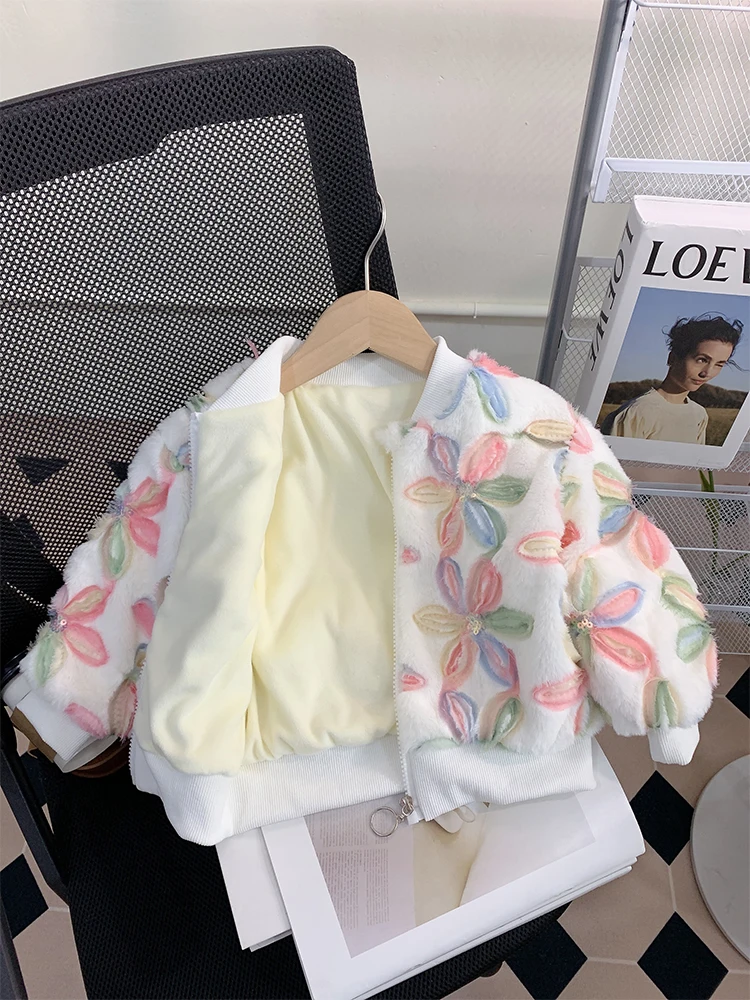 Baby Girls Floral Fleece Coat Autumn Winter Simple Stand Collar Long-Sleeved Kids Cotton Jacket Cute Thick Warm Children Clothes
Baby Girls Floral Fleece Coat Autumn Winter Simple Stand Collar Long-Sleeved Kids Cotton Jacket Cute Thick Warm Children Clothes
